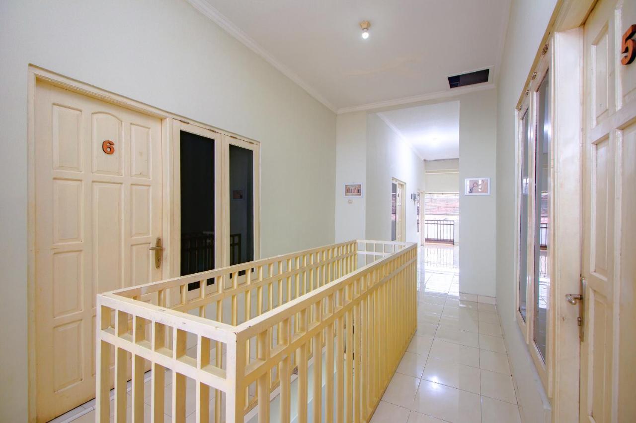 Oyo 3083 D Kost 3 Syariah Otel Yogyakarta Dış mekan fotoğraf